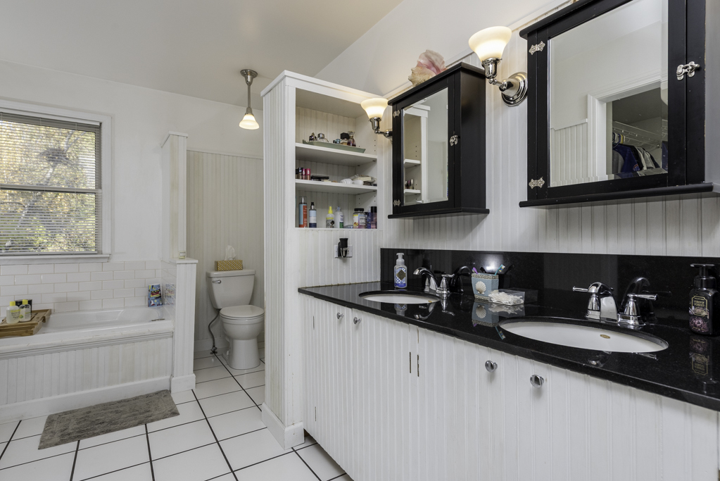 3482 Ellis Avenue Gurnee, IL 60031 - Photo 26 of 46 a kitchen with stainless steel appliances a sink a stove and cabinets