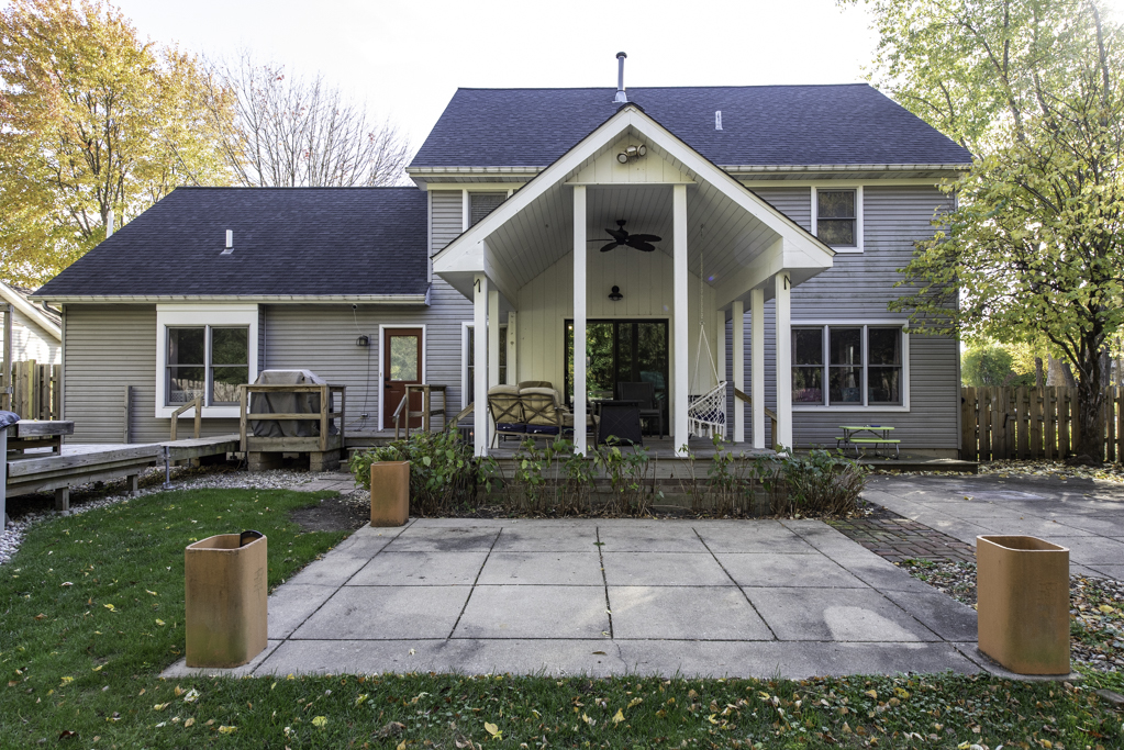 3482 Ellis Avenue Gurnee, IL 60031 - Photo 44 of 46 a front view of a house with garden