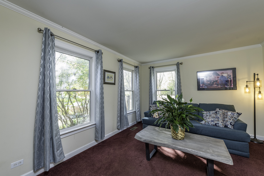 3482 Ellis Avenue Gurnee, IL 60031 - Photo 5 of 46 a living room with furniture and a window