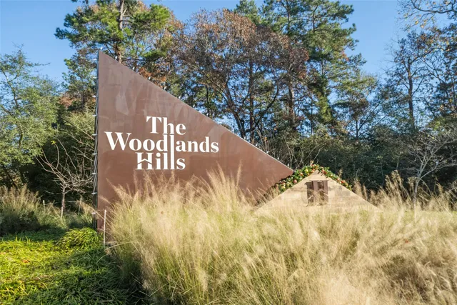 $474,000 | 122 Artisan Ridge Drive, Conroe, TX 77318