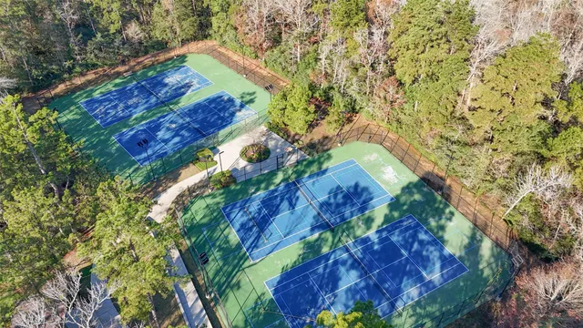 $474,000 | 122 Artisan Ridge Drive, Conroe, TX 77318