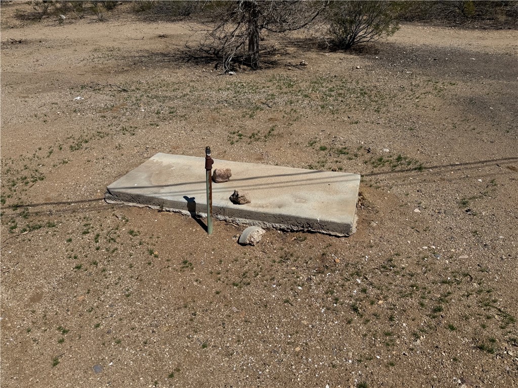 5232 Cove Road Golden Valley, AZ 86413 - Photo 20 of 28 Propane Pad