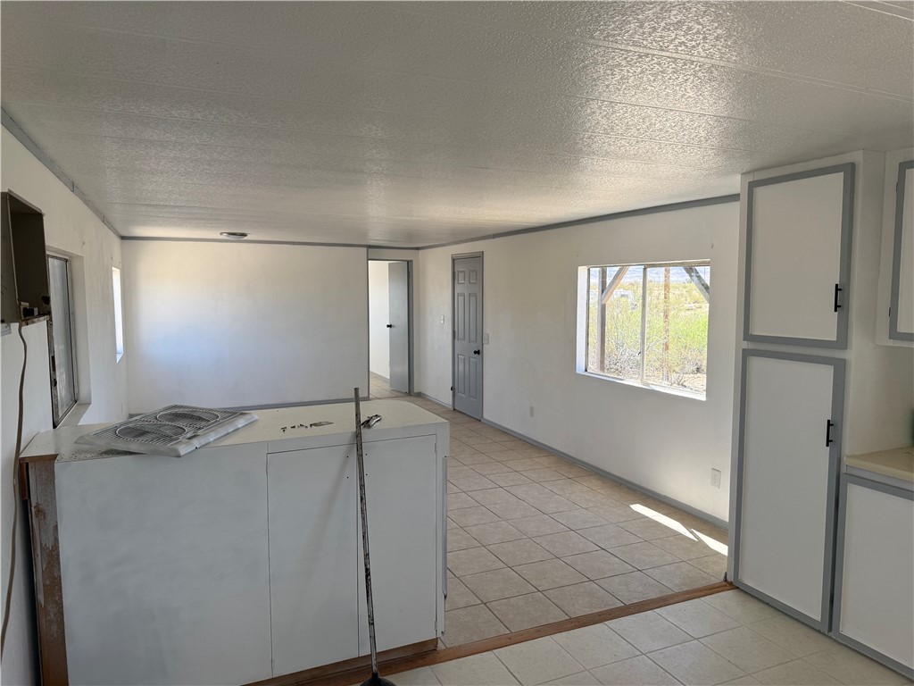 5232 Cove Road Golden Valley, AZ 86413 - Photo 9 of 28 Kitchen