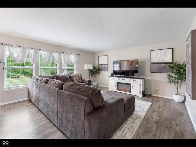 $350,000 | 12957 East 131st Street, Fishers, IN 46037