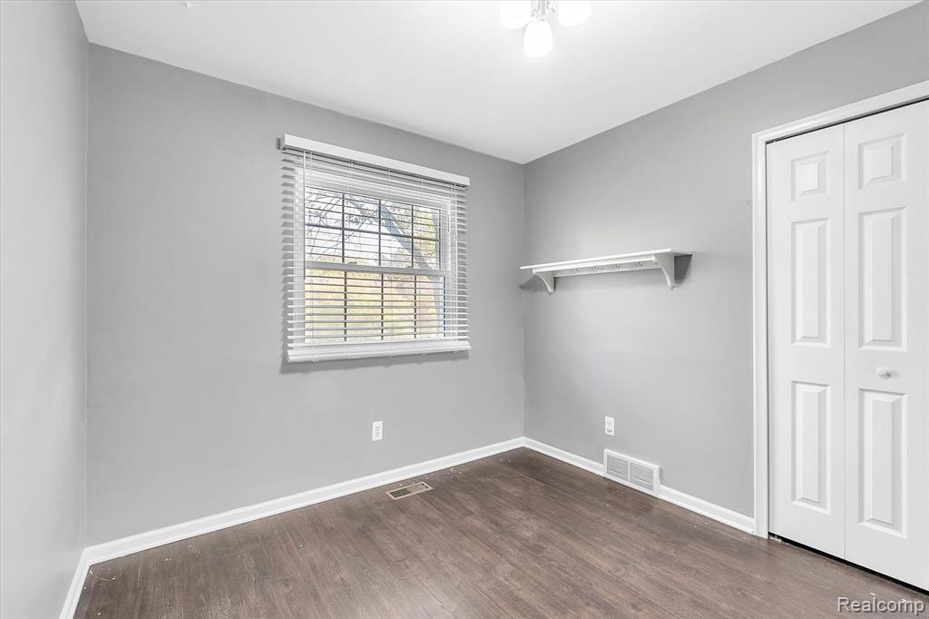 11532 Sharp Road Linden, MI 48451 - Photo 16 of 41