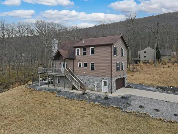 $505,000 | 16 Delaware Drive West, Hazleton, PA 18202