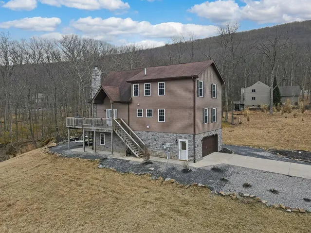 $510,000 | 16 Delaware Drive West, Hazleton, PA 18202