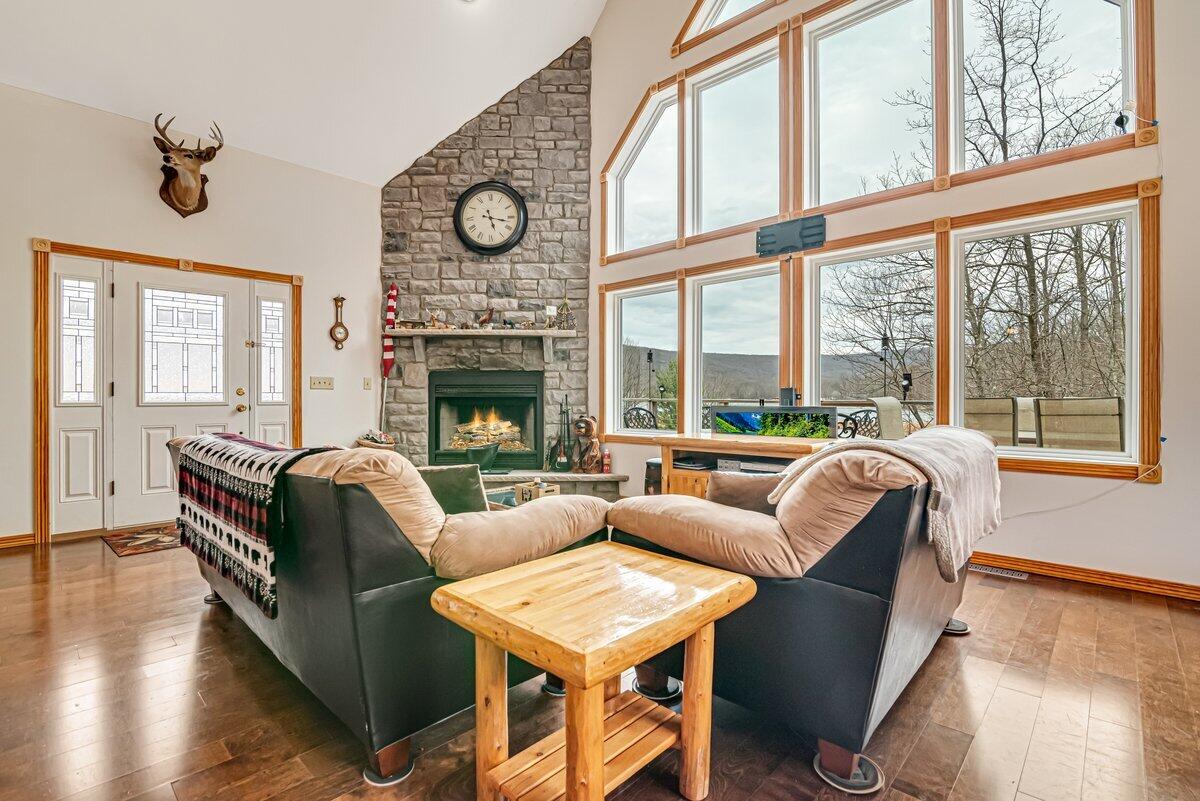 16 Delaware Drive West Hazleton, PA 18202 - Photo 14 of 49 Photo Mar 28 2025 2 23 54 PM