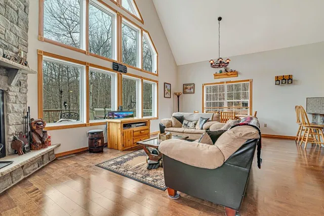 $510,000 | 16 Delaware Drive West, Hazleton, PA 18202