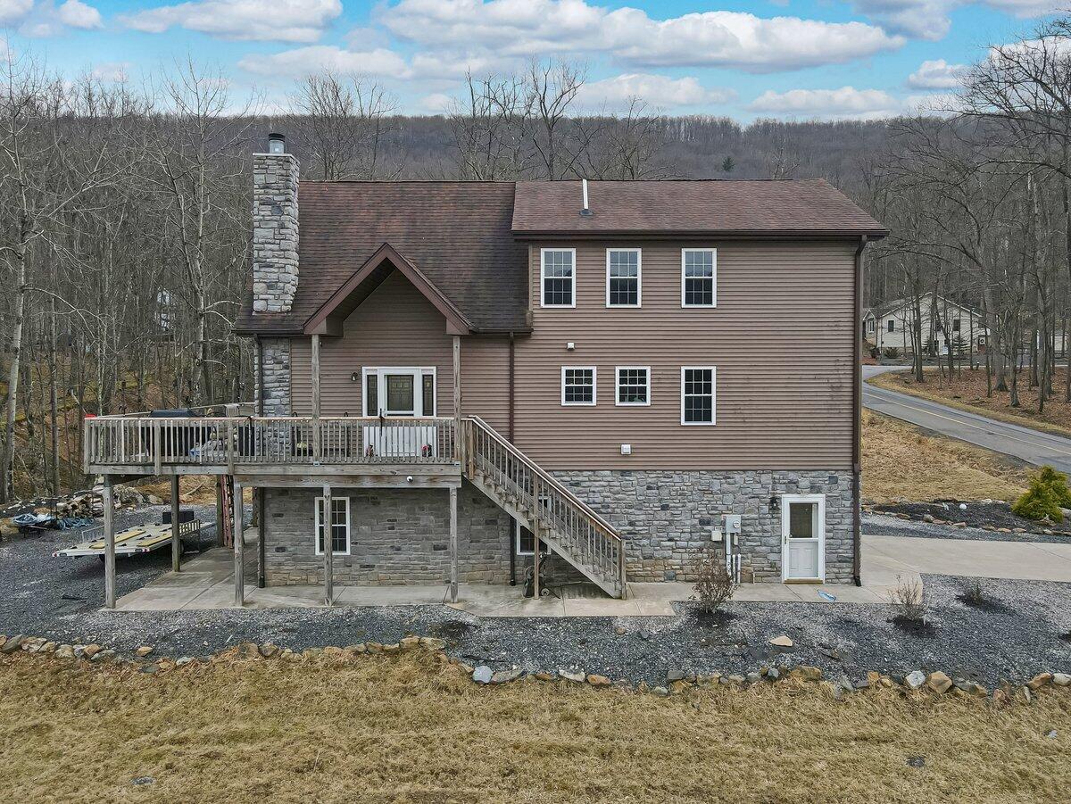 16 Delaware Drive West Hazleton, PA 18202 - Photo 2 of 49 Photo Mar 28 2025 4 09 50 PM