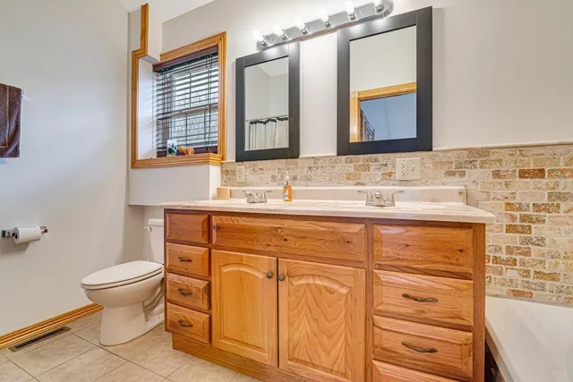 $510,000 | 16 Delaware Drive West, Hazleton, PA 18202