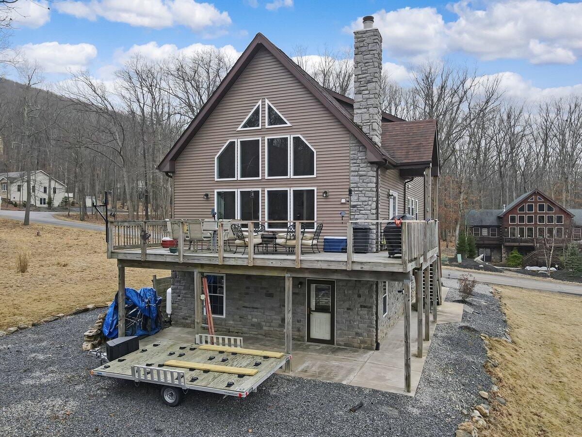 16 Delaware Drive West Hazleton, PA 18202 - Photo 7 of 49 Photo Mar 28 2025 4 11 15 PM