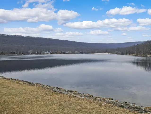 $510,000 | 16 Delaware Drive West, Hazleton, PA 18202