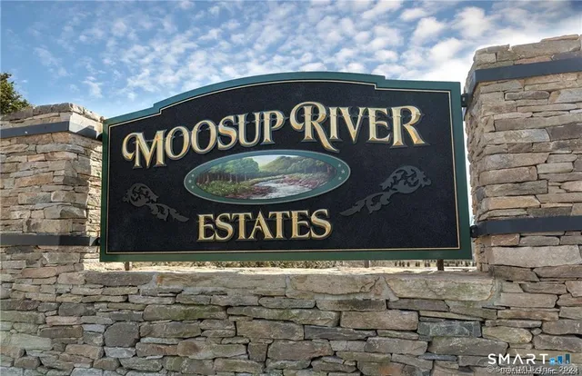 $475,000 | 6 Grace Lane, Unit 6, Moosup, CT 06354