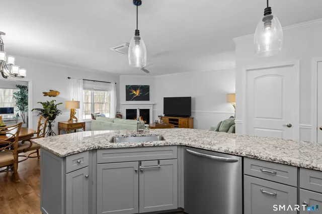 $475,000 | 6 Grace Lane, Unit 6, Moosup, CT 06354