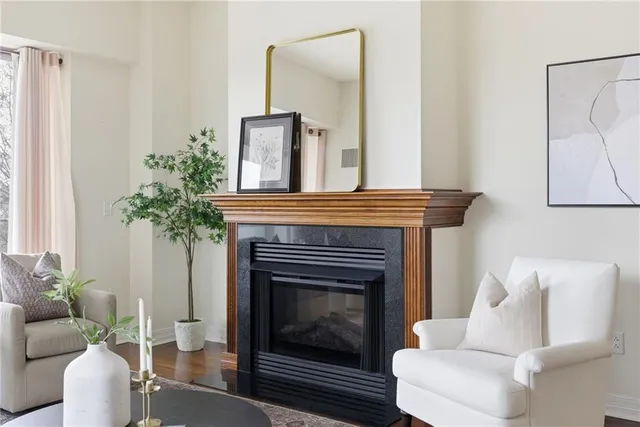 $685,000 | 4950 Central Street, Unit 307, Kansas City, MO 64112