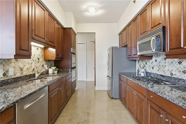 $685,000 | 4950 Central Street, Unit 307, Kansas City, MO 64112