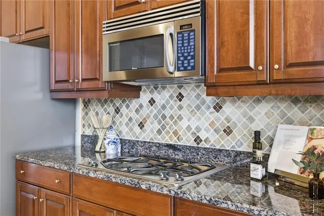 $685,000 | 4950 Central Street, Unit 307, Kansas City, MO 64112