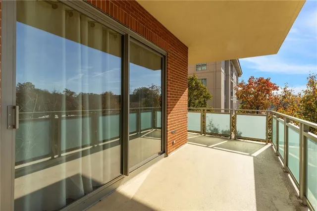 $685,000 | 4950 Central Street, Unit 307, Kansas City, MO 64112