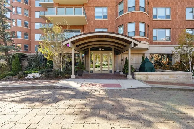 $685,000 | 4950 Central Street, Unit 307, Kansas City, MO 64112