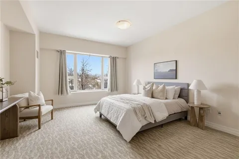 $685,000 | 4950 Central Street, Unit 307, Kansas City, MO 64112