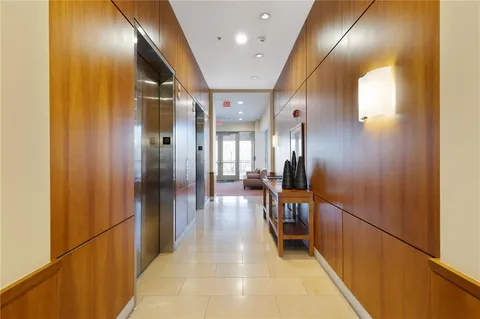 $680,000 | 4950 Central Street, Unit 307, Kansas City, MO 64112