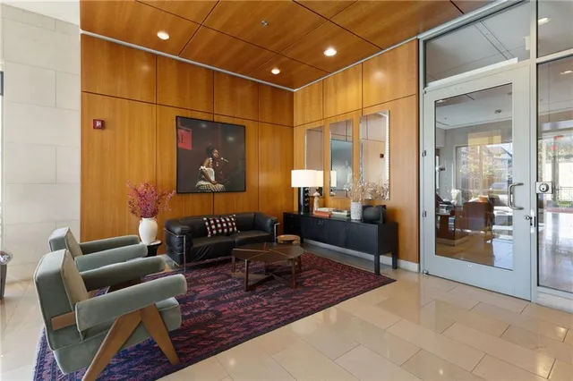 $680,000 | 4950 Central Street, Unit 307, Kansas City, MO 64112