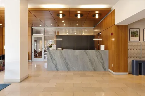 $685,000 | 4950 Central Street, Unit 307, Kansas City, MO 64112