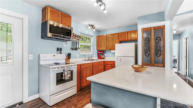 $200,000 | 157 Angel Drive, Camdenton, MO 65020