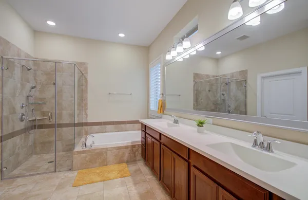 $2,900 | 11810 Dockside Shores Drive, Cypress, TX 77433