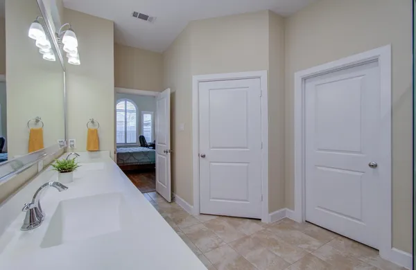 $2,900 | 11810 Dockside Shores Drive, Cypress, TX 77433