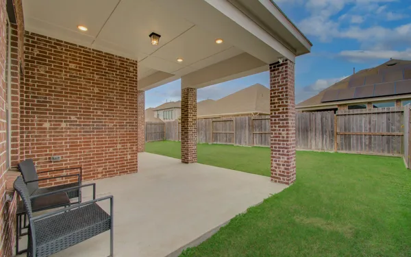 $2,800 | 11810 Dockside Shores Drive, Cypress, TX 77433