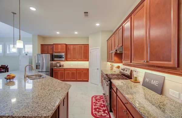 $2,900 | 11810 Dockside Shores Drive, Cypress, TX 77433