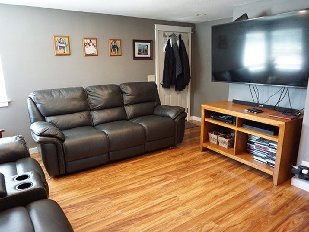 304 North Vista Road Spokane Valley, WA 99212 - Photo 4 of 17 Gallery Image 4