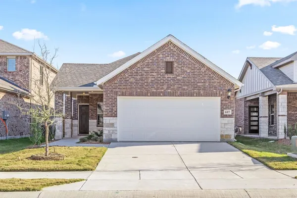 $2,400 | 607 Clover Crk Drive, McKinney, TX 75071