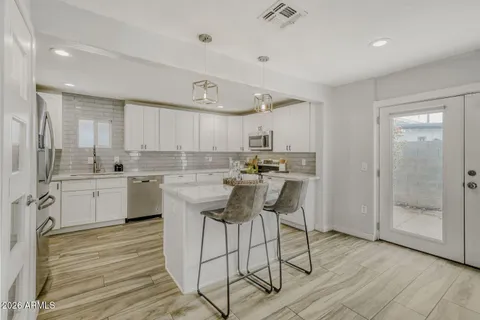 $950,000 | 2538 North 50th Street, Phoenix, AZ 85008