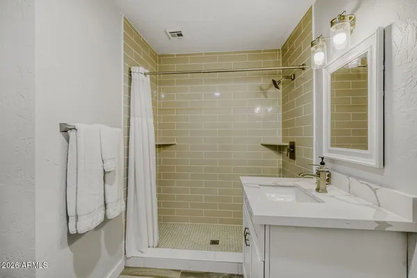$875,000 | 2538 North 50th Street, Phoenix, AZ 85008