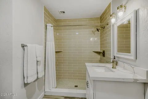 $950,000 | 2538 North 50th Street, Phoenix, AZ 85008