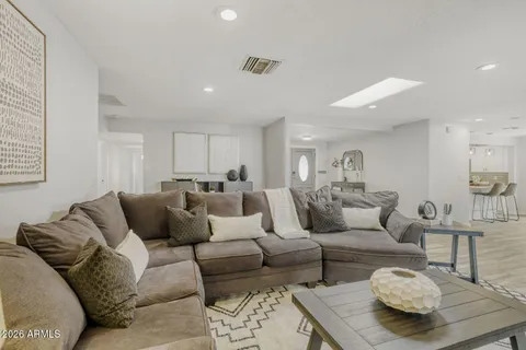 $950,000 | 2538 North 50th Street, Phoenix, AZ 85008