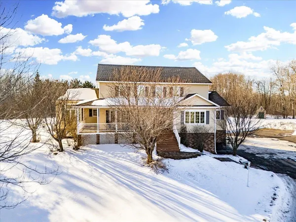 $899,900 | 3787 Lavaque Road, Hermantown, MN 55810