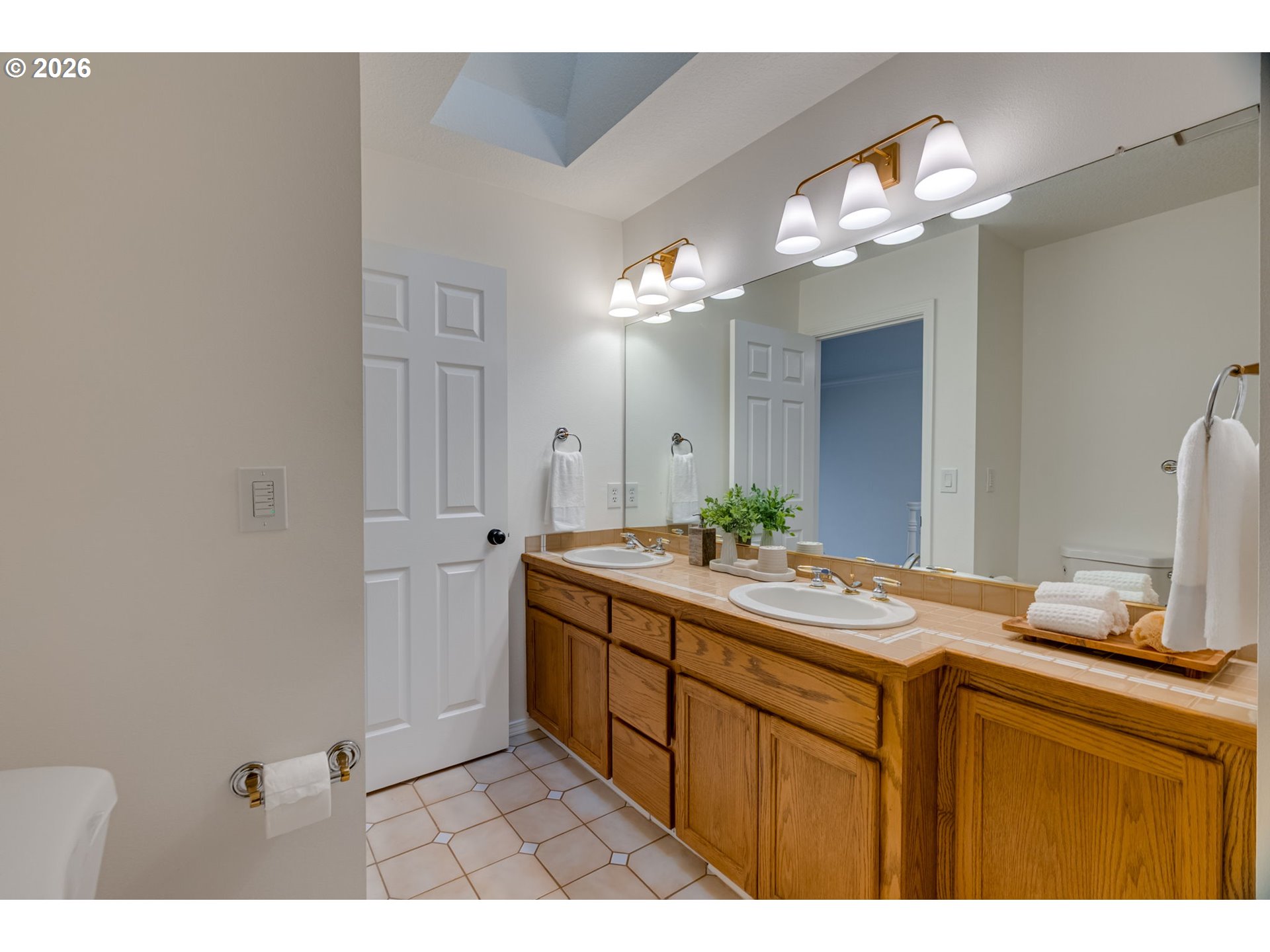 3348 Northwest 125th Place Portland, OR 97229 - Photo 30 of 48 Bathroom