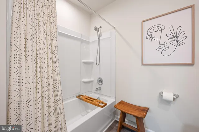 $395,000 | 17 Southwind Drive, Blackwood, NJ 08012