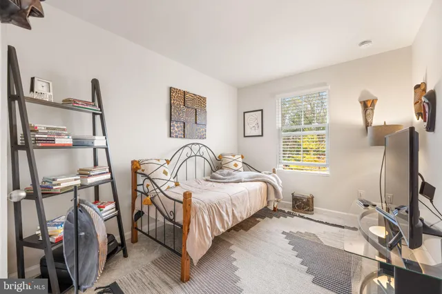 $395,000 | 17 Southwind Drive, Blackwood, NJ 08012