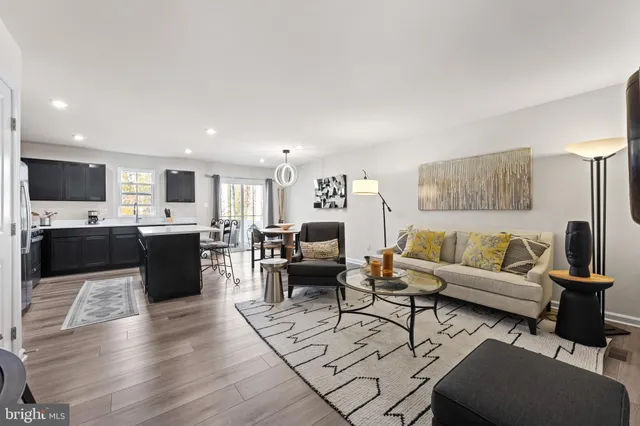 $395,000 | 17 Southwind Drive, Blackwood, NJ 08012