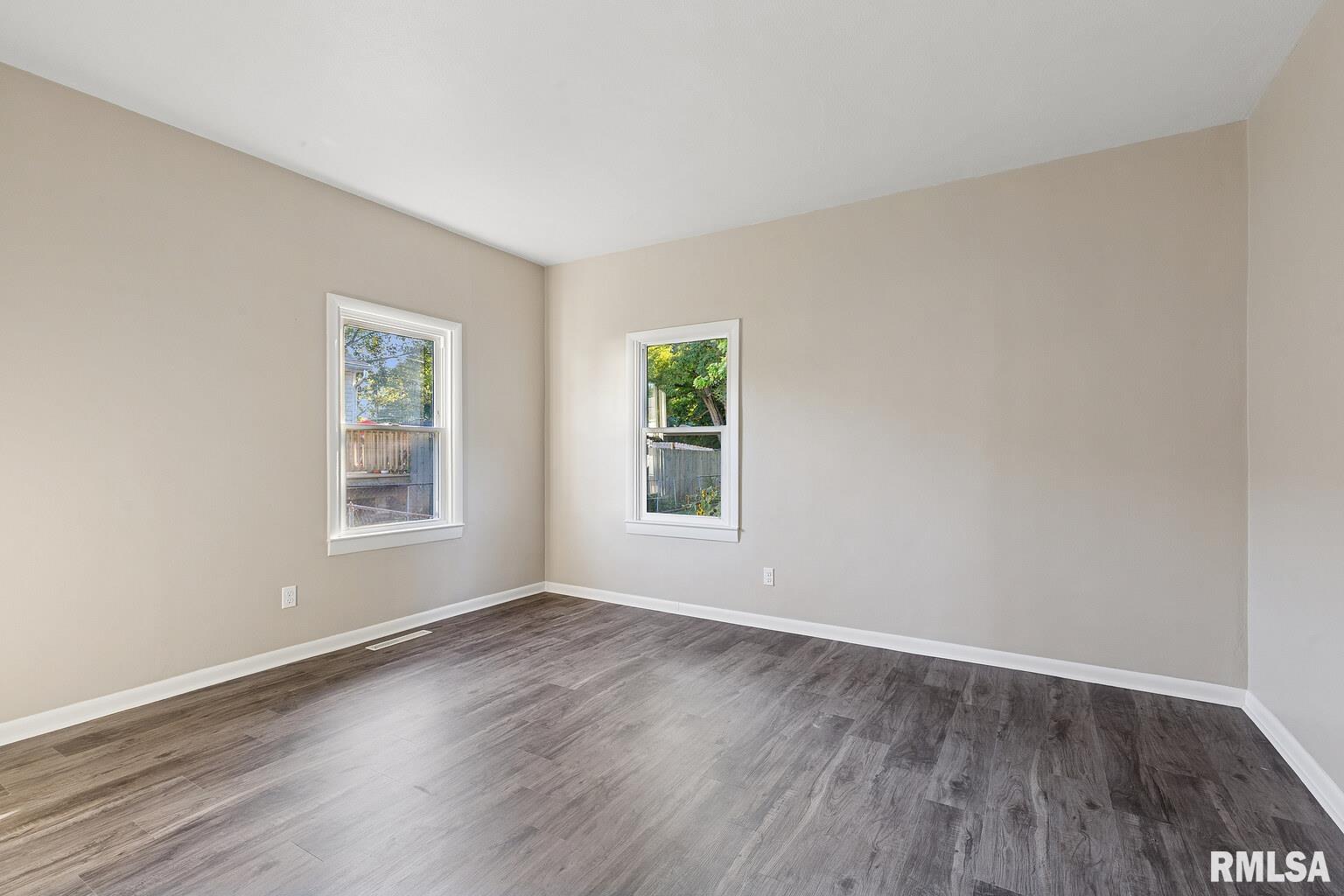 1715 2nd Street Moline, IL 61265 - Photo 11 of 30