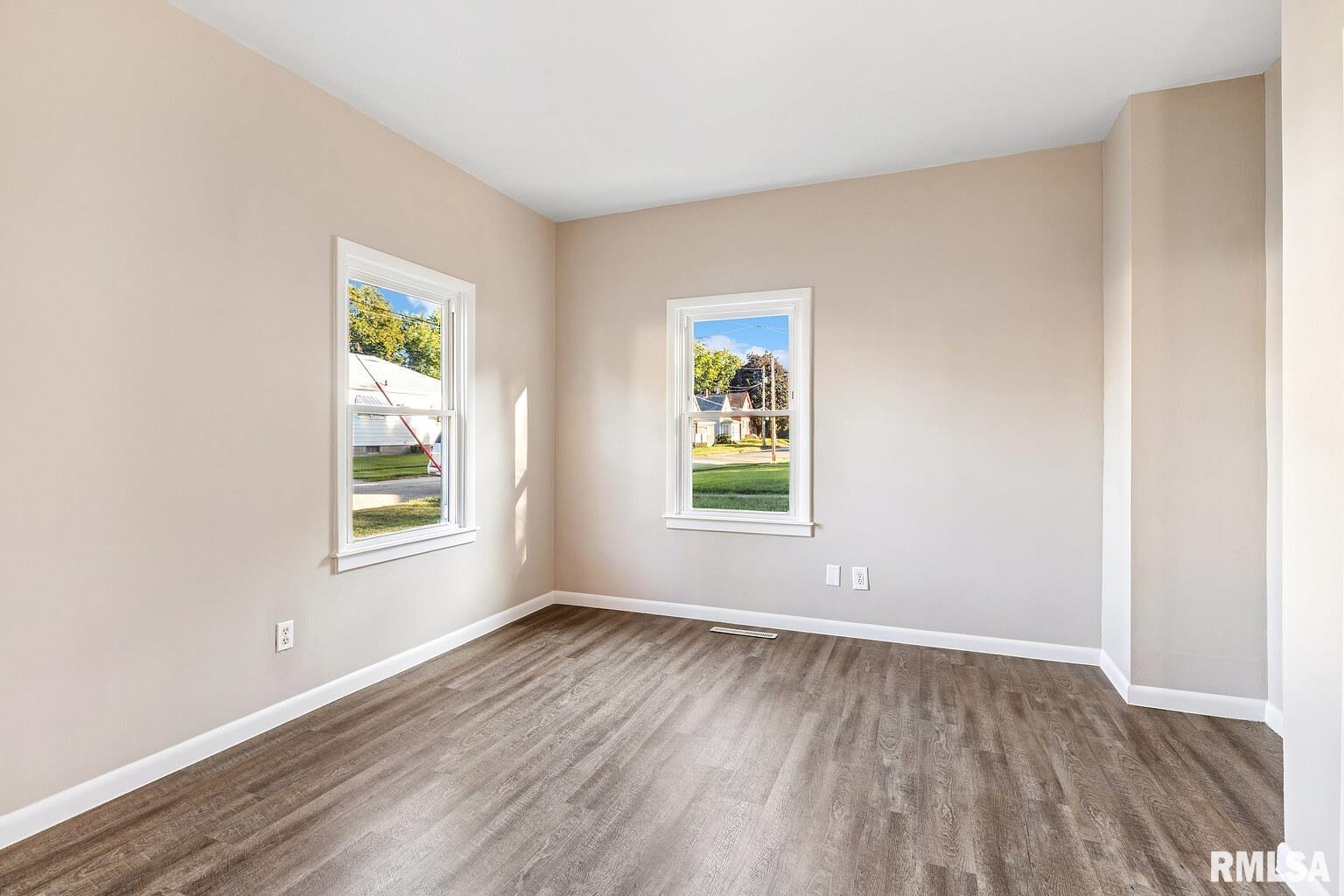 1715 2nd Street Moline, IL 61265 - Photo 13 of 30