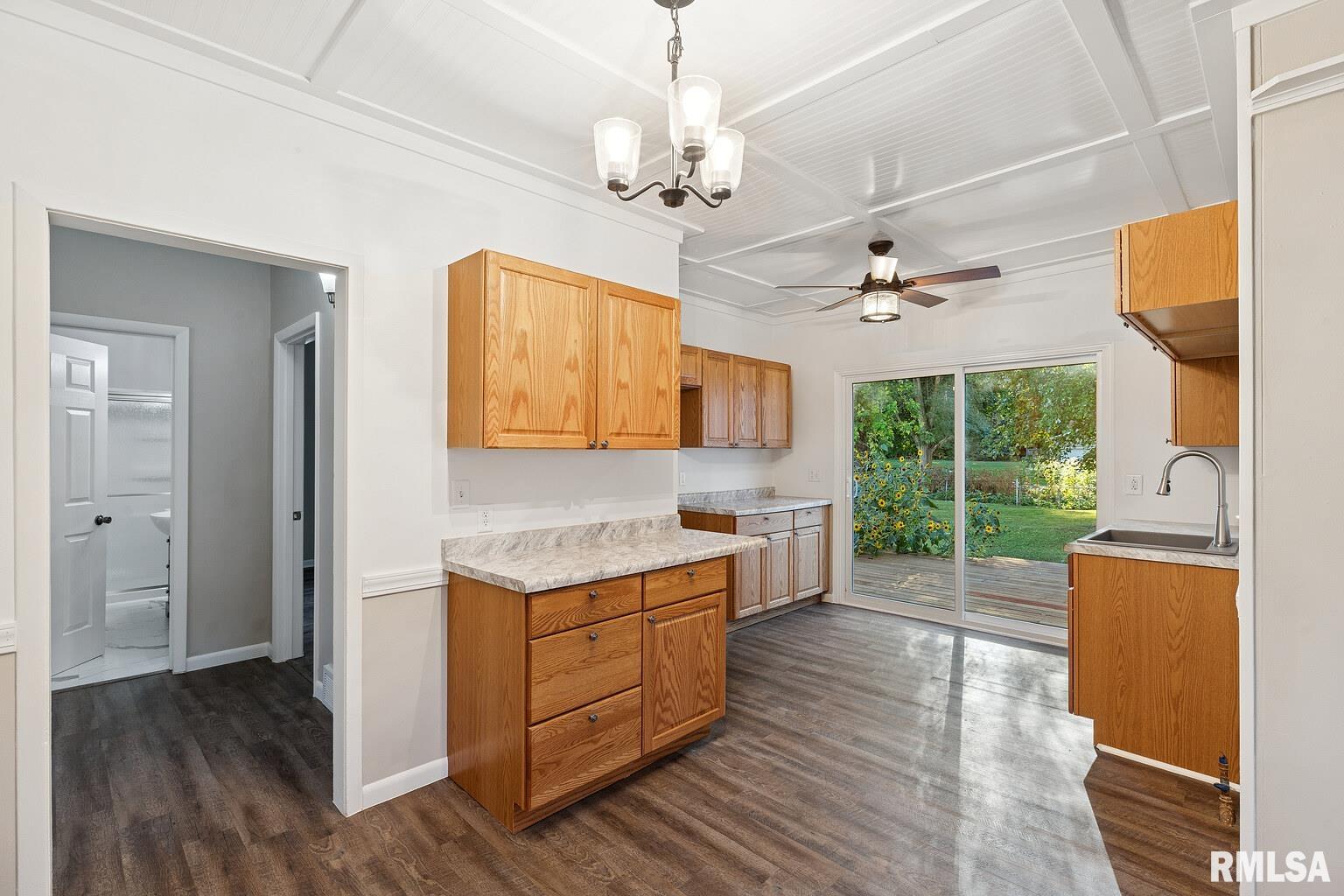 1715 2nd Street Moline, IL 61265 - Photo 16 of 30