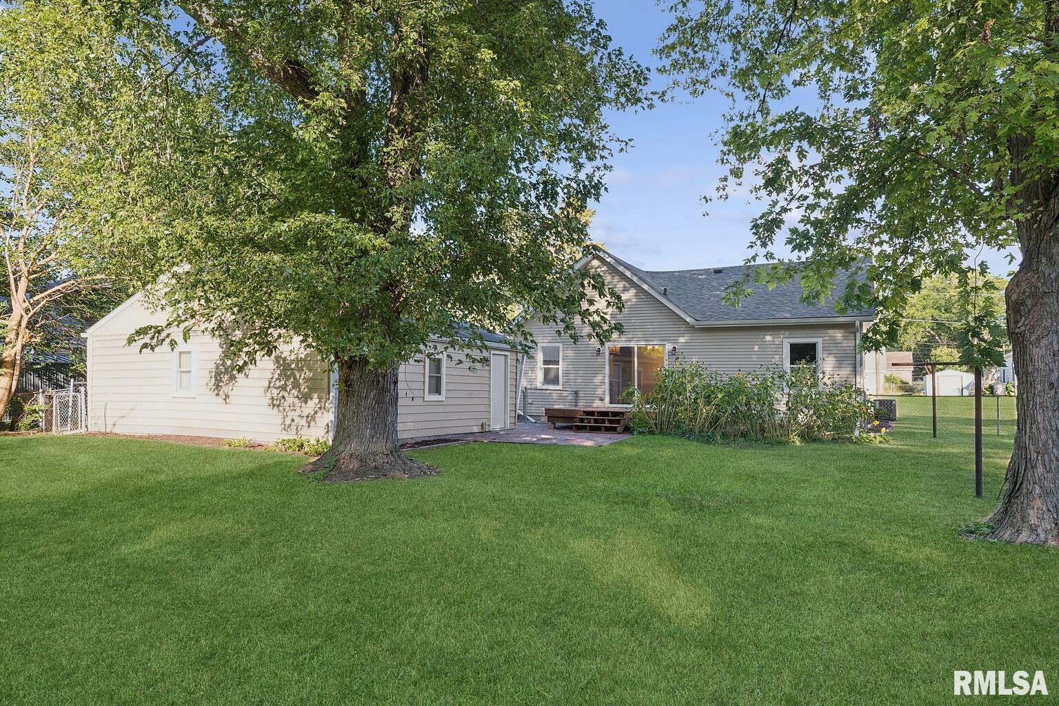 1715 2nd Street Moline, IL 61265 - Photo 4 of 30