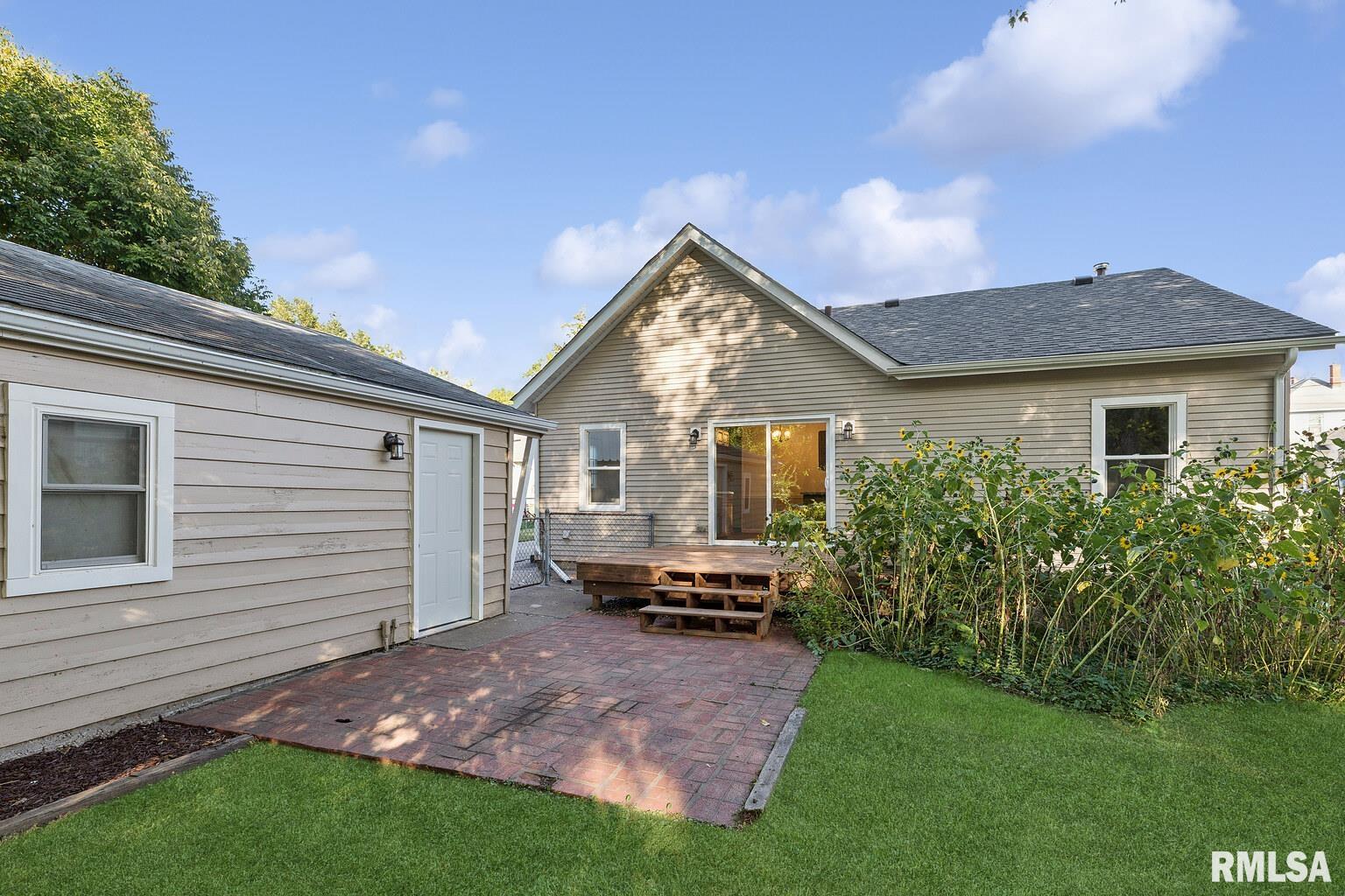 1715 2nd Street Moline, IL 61265 - Photo 5 of 30