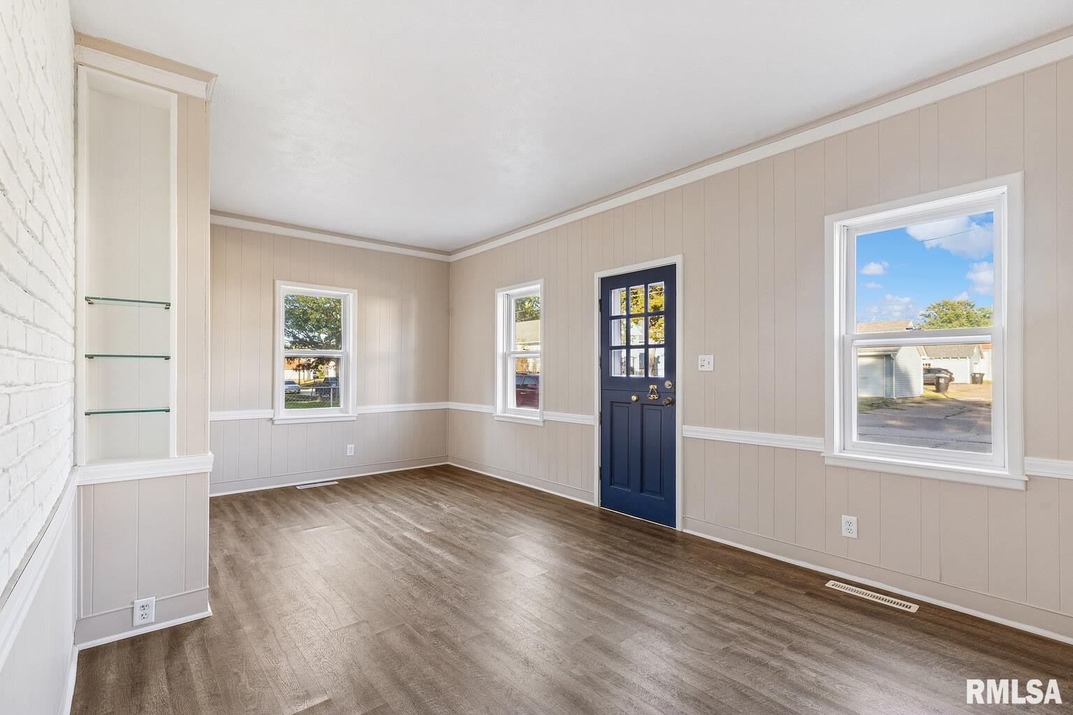 1715 2nd Street Moline, IL 61265 - Photo 7 of 30